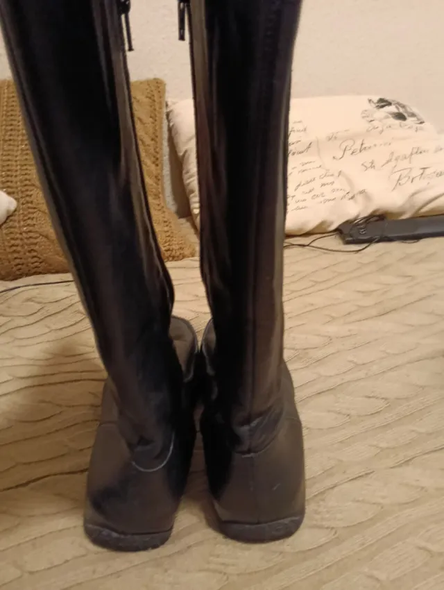 Botas de mujer negras varios numeros
