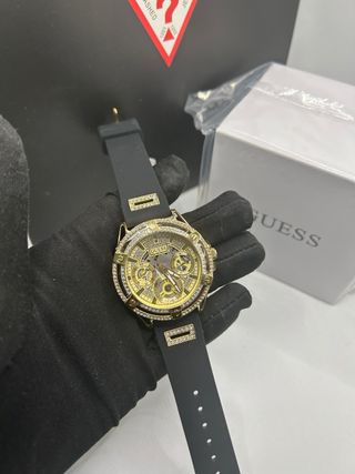 Reloj Guess Dorado y Negro con Cristales
