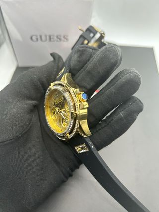 Reloj Guess Dorado y Negro con Cristales