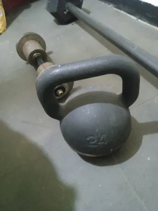 Barra, mancuerna y pesa rusa