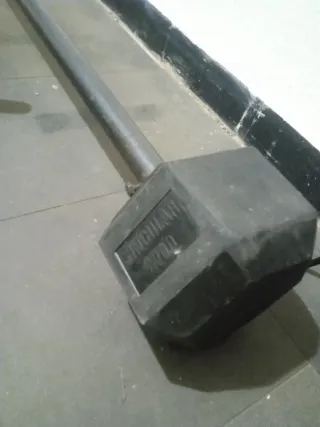 Barra, mancuerna y pesa rusa