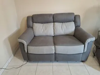 Divano elettrico grigio tessuto e pelle