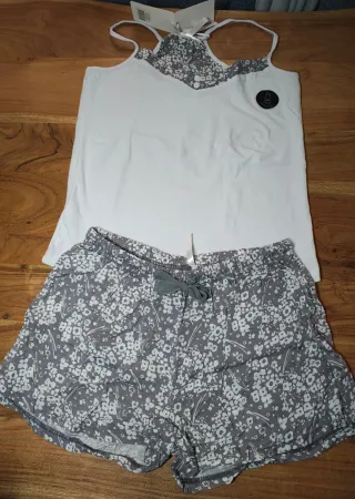 Pijama corto verano estampado floral SIN ESTRENAR