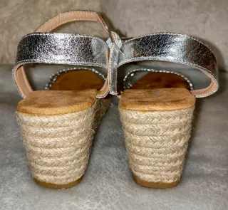 Sandalias  plateadas talla 40