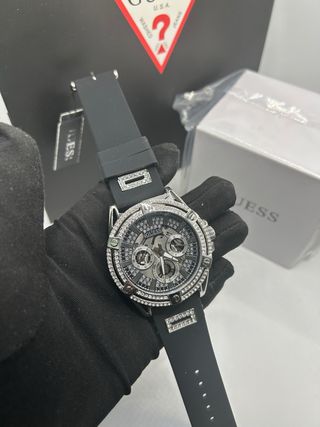 Reloj Guess Negro y Plateado