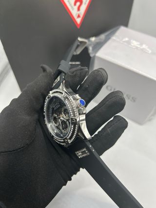Reloj Guess Negro y Plateado
