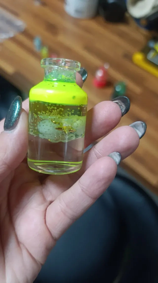 Botellas de cera de gel decorativas