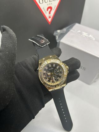 Reloj Guess Dorado y Negro