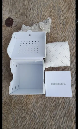 Scatola porta orologi Diesel similpelle bianca