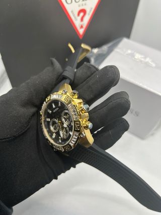 Reloj Guess Dorado y Negro