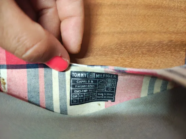 Cuñas Tommy Hilfiger a cuadros