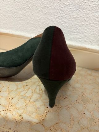 Zapatos de tacón verde y morado talla 40