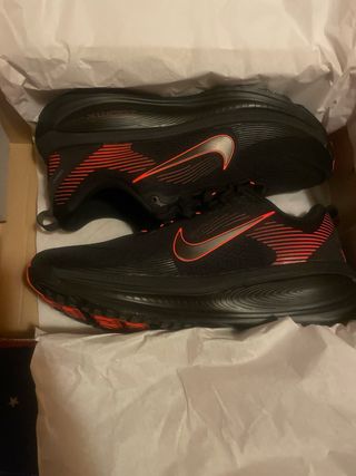 Nike Vomero 18 Talla 47.5 Nuevas