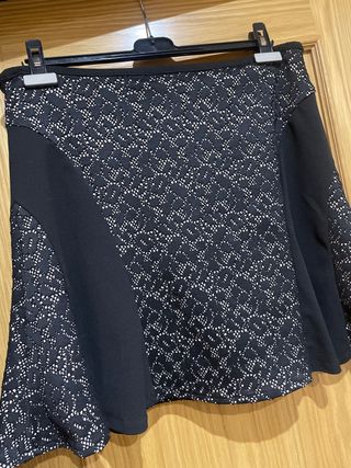 Fiesta MiniFalda de vuelo talla 46 Negra calada