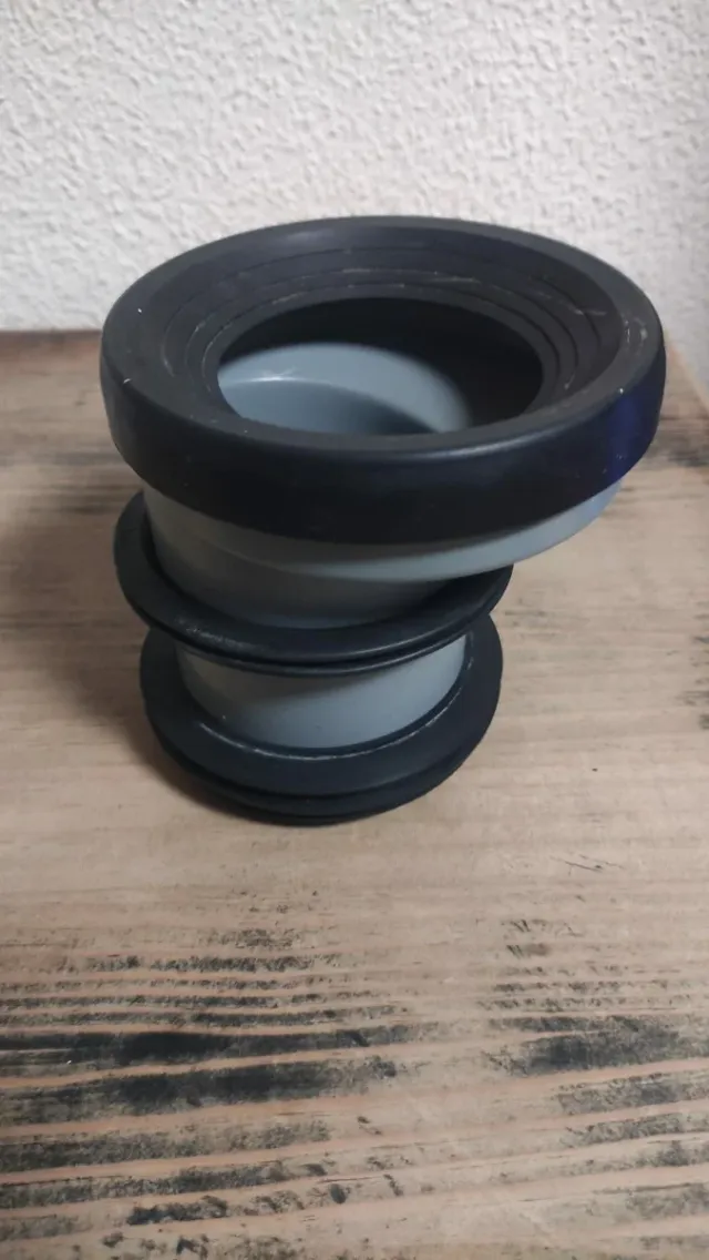 Manicotto PVC eccentrico dual per WC