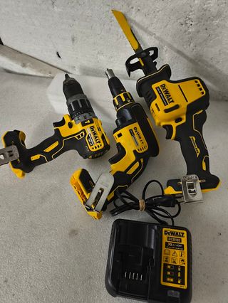 Dewalt Taladro, Sierra Sable y Atornillador