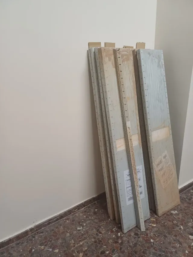 Estanterías metálicas blancas,10 paquetes de 3m.