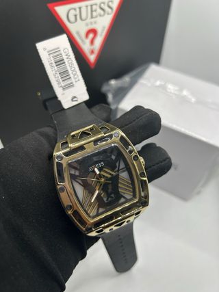 Reloj Guess GW0500G1 Negro y Dorado
