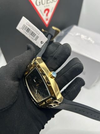 Reloj Guess GW0500G1 Negro y Dorado