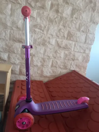 Patín infantil 3 ruedas morado