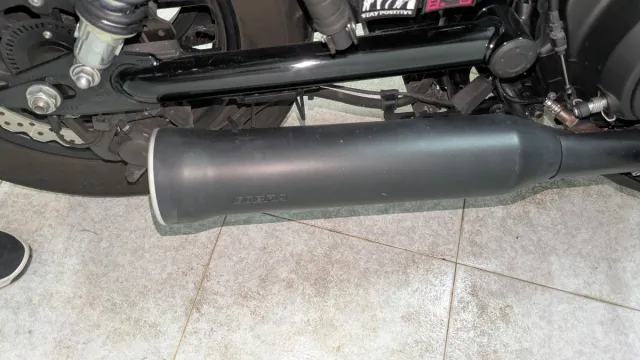 Escape Cobra Yamaha Bolt 950