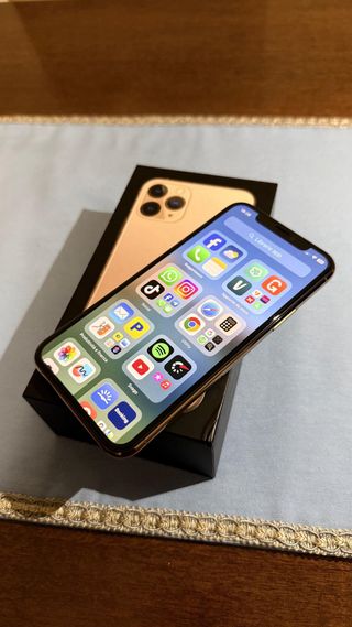 iPhone 11 Pro 64 GB Oro