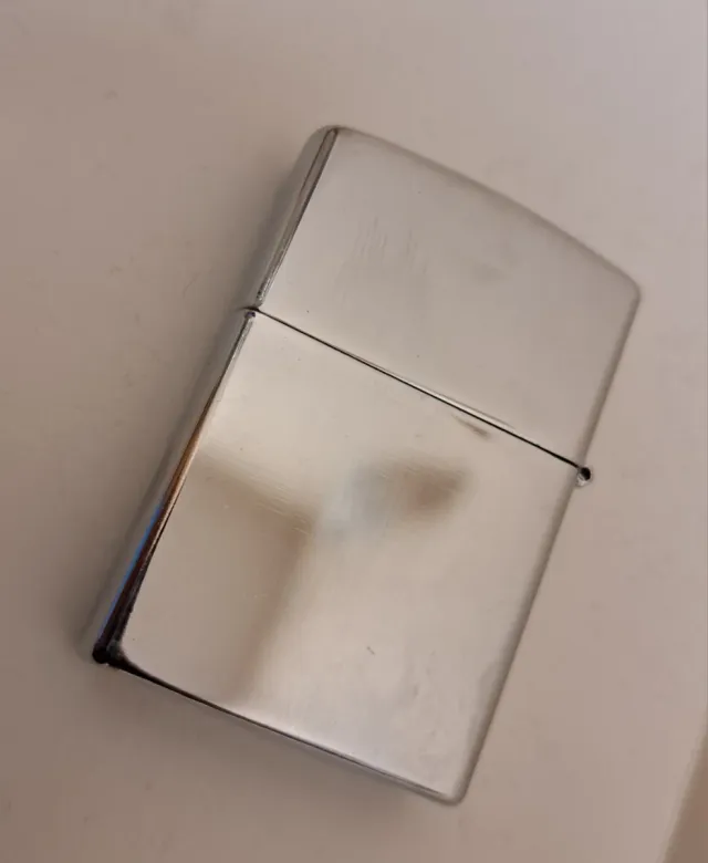 Mechero Zippo plateado