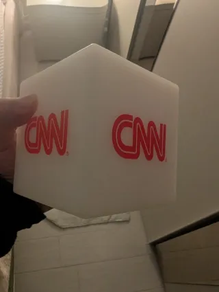 Cubo Luminoso CNN
