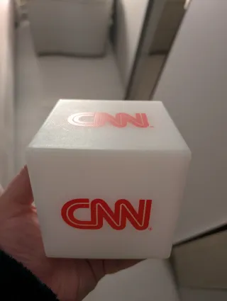 Cubo Luminoso CNN