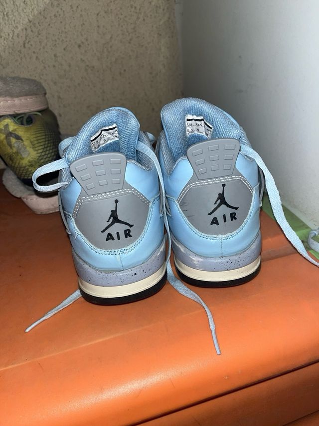 Jordan 4 Azul y Negro