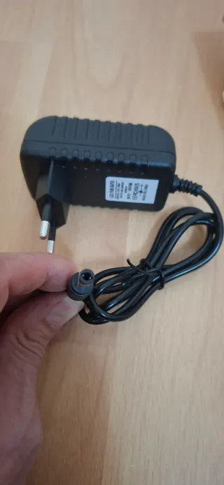 Cargador Universal Negro