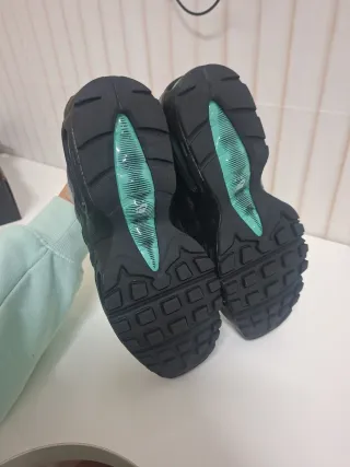 Nike Air Max 95 Gris y Verde Neón