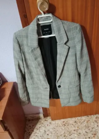Blazer Bershka Gris y Blanco Talla S
