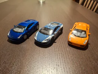 3 Lamborghini: 2 Gallardo, 1 Huracan A retrocarica