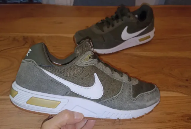 Zapatillas Nike verde oliva