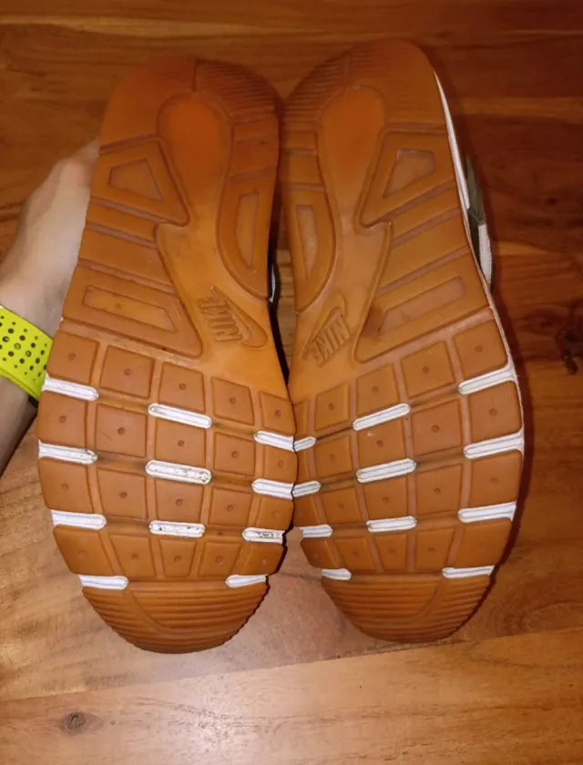 Zapatillas Nike verde oliva