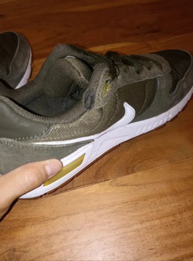 Zapatillas Nike verde oliva