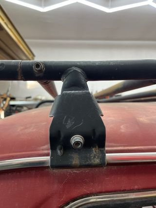 Portaequipajes y defensa Lada Niva