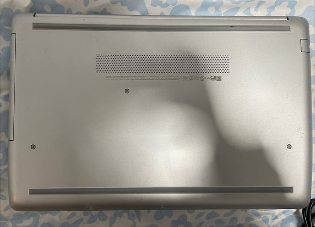 HP Portátil, i5 8250, 15,6"(+Mochila Samsonite)