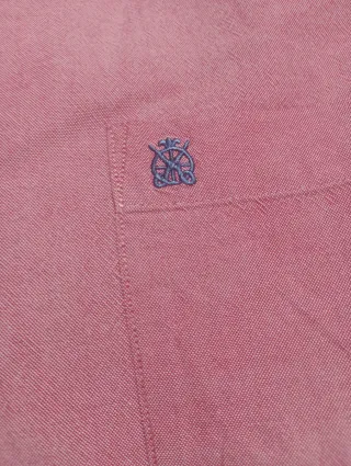 Camisa de vestir roja