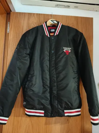 Chaqueta Chicago Bulls NBA Negra y Roja