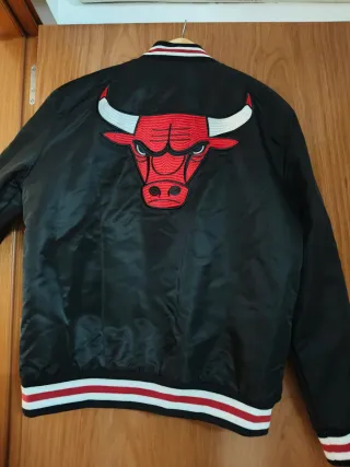 Chaqueta Chicago Bulls NBA Negra y Roja