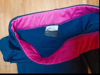 Mallas Nike azules y rosas