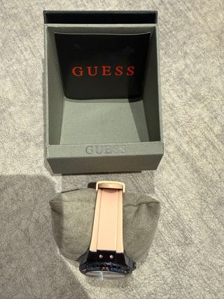 Reloj Guess Mujer Beige y Azul