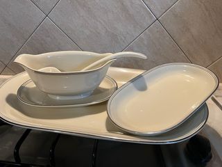 Salsiera e 2 vassoi ovali porcellana