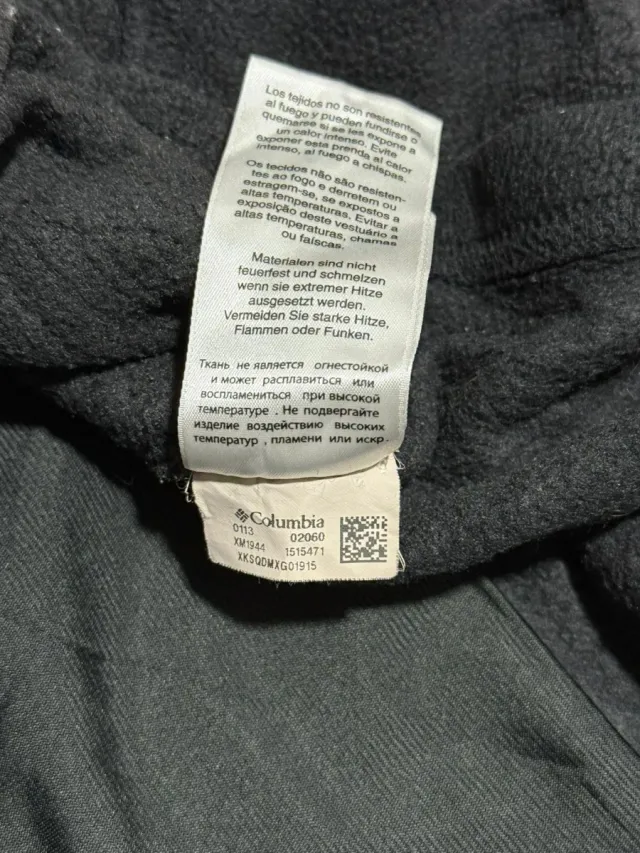 Gilet Columbia Nero con Logo P