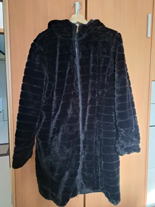 Abrigo negro reversible talla 44/46