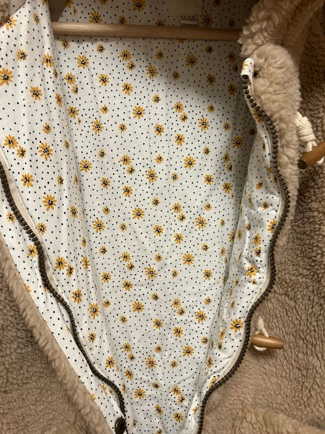 Abrigo borreguito con capucha