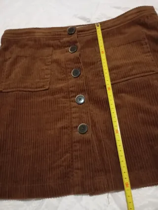 Minifalda de pana marrón