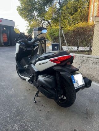 Yamaha XMAX 400 ABS